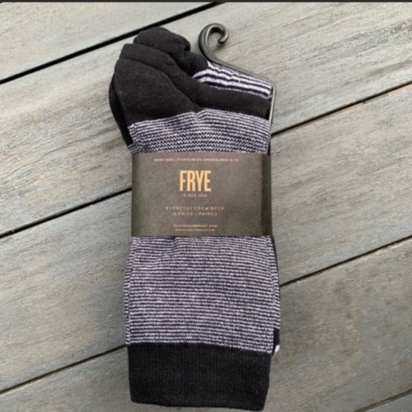 New Frye socks 3 pack fits shoe size 5 - 10
